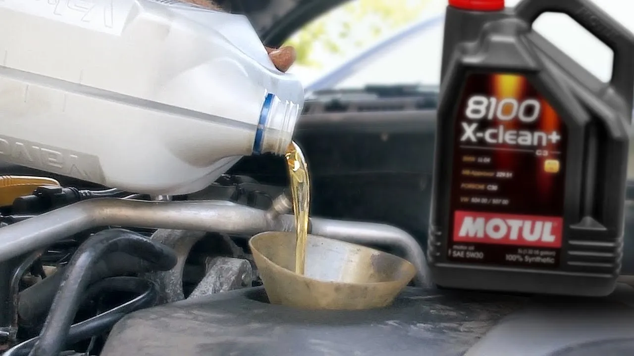 Zdjęcie Motul czy Valvoline 5W30 - który olej silnikowy jest lepszy dla twojego auta?