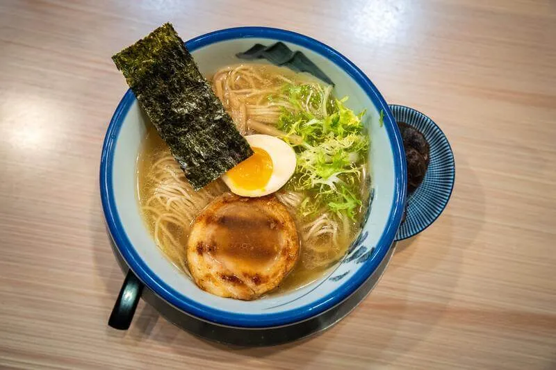Zdjęcie Co to jest ramen zupa? Odkryj jej składniki i rodzaje