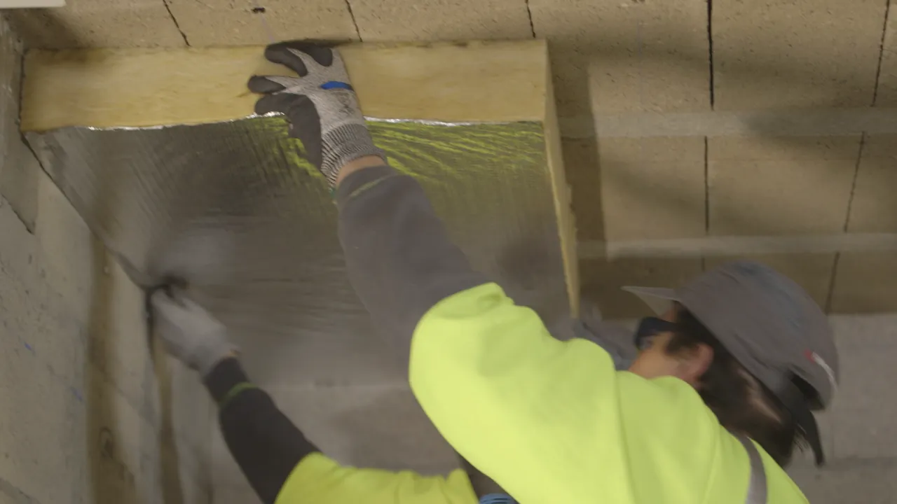 Zdjęcie Comment isoler plafond efficacement pour un confort optimal chez soi