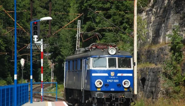 Zdjęcie Ile prądu zużywa pociąg? Zaskakujące fakty o energii elektrycznej