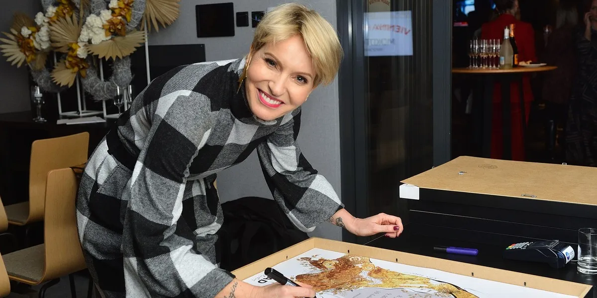 Zdjęcie Kim jest Paulina Smaszcz? Fascynująca historia życia i kariery.