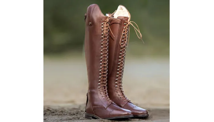 Zdjęcie Kowbojki jeździeckie – jak wybrać idealne buty do jazdy konnej?