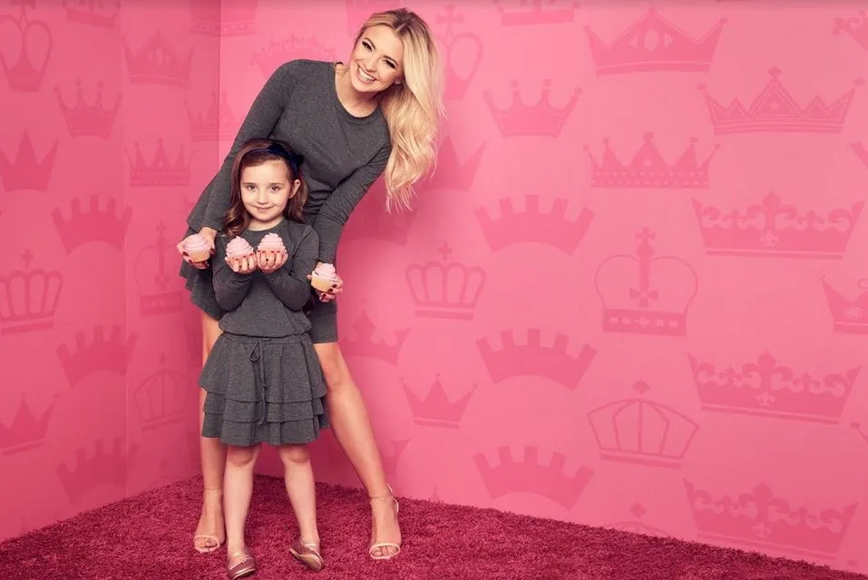 Zdjęcie Ile lat ma córka Barbary Kurdej-Szatan? Zaskakujące fakty o Hanie