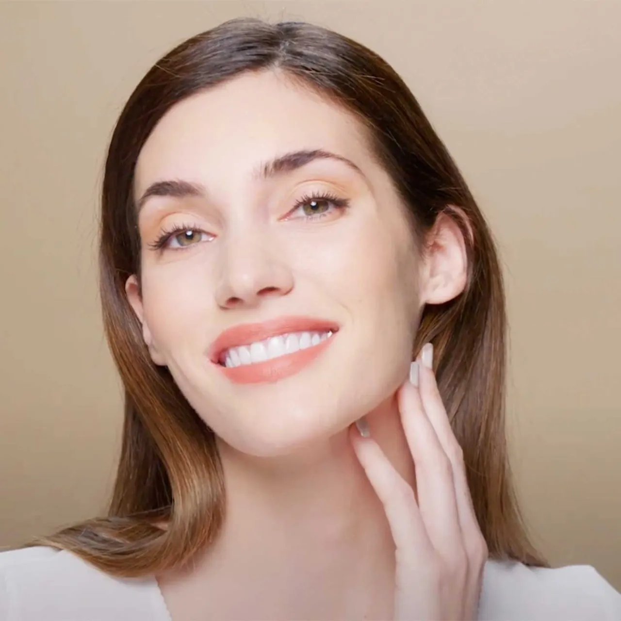 Zdjęcie Maquillaje ojos fácil: técnicas simples para un look impresionante
