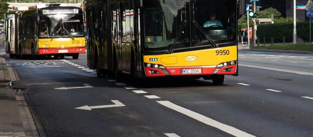 Zdjęcie Autobus 186 w Warszawie: Trasa, Rozkład i Przystanki
