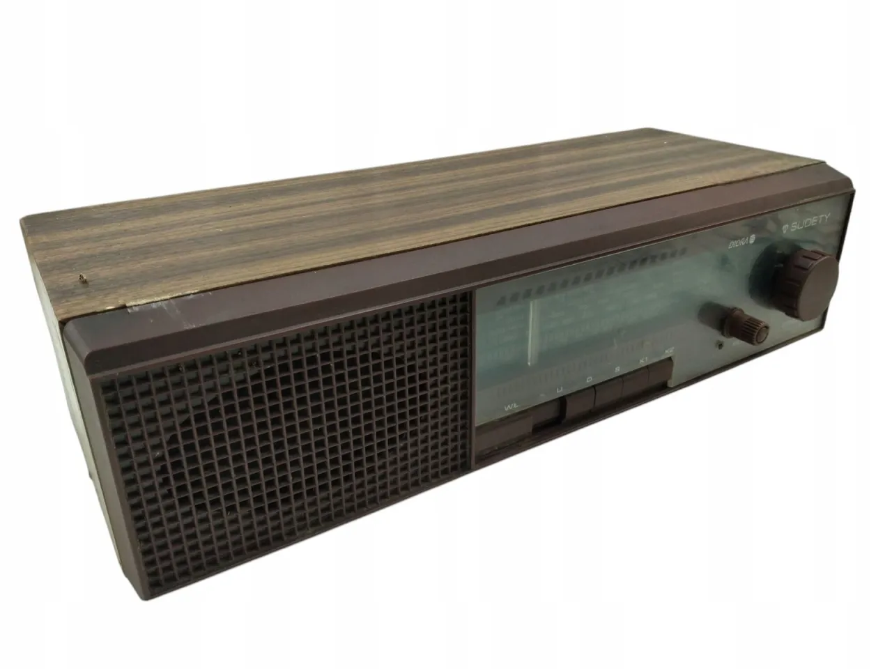 Zdjęcie Diora Sudety - legendarny odbiornik radiowy, specyfikacja i parametry techniczne