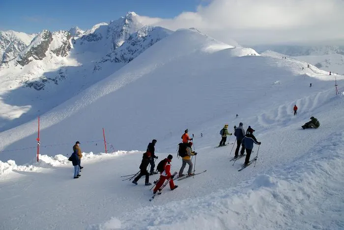 Zdjęcie Stacje Narciarskie Zakopane: Najlepsze Stoki i Atrakcje
