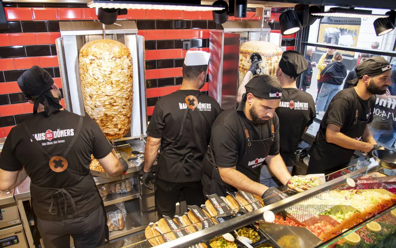 Zdjęcie Wie viel kostet ein Döner bei Haus des Döners? Preise und Tipps