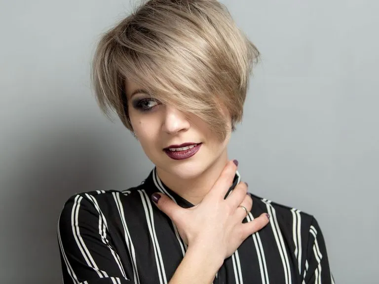 Zdjęcie Pixie bob fryzura dla kogo? Sprawdź, kto najlepiej w niej wygląda
