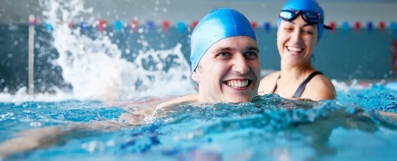 Zdjęcie Pływanie kraulem ile kalorii: ile naprawdę spalisz podczas treningu?