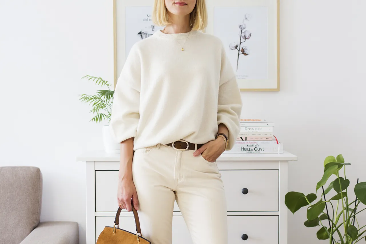 Zdjęcie Wkładanie swetra w spodnie: Sekrety stylistek dla każdej figury