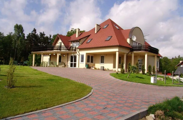 Zdjęcie Dworek pod Wieżycą - aktualne informacje o rezerwacjach i atrakcjach