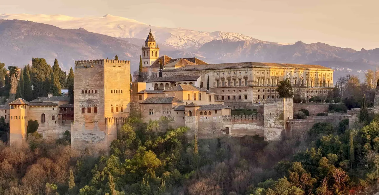 Zdjęcie Cuánto tarda el tren de Madrid a Granada y todo lo que debes saber
