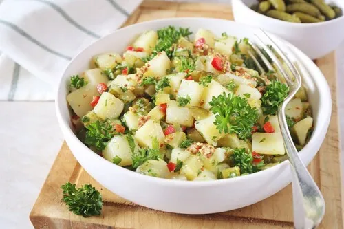Zdjęcie Domina la ensalada de patata: recetas, trucos y secretos de chef