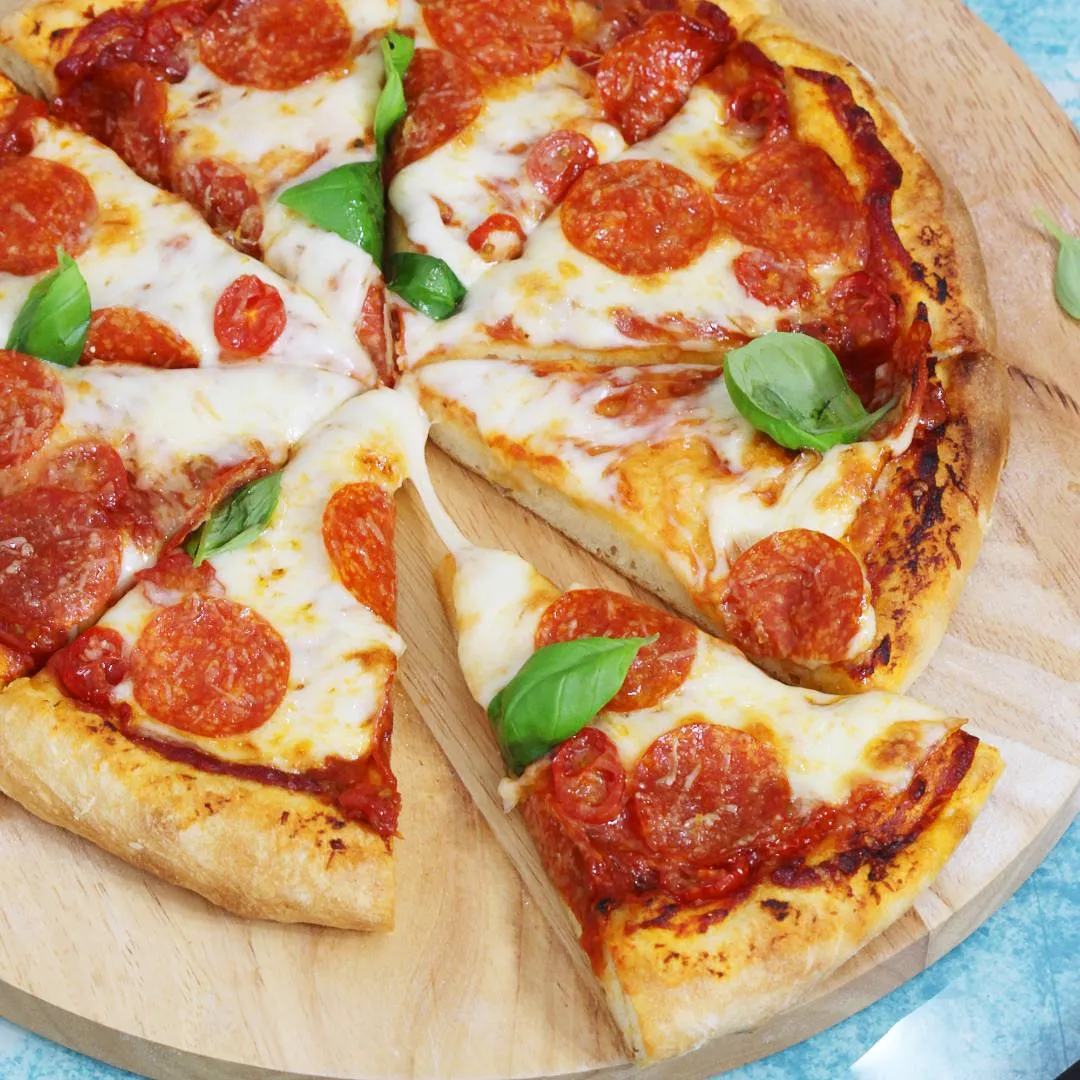 Zdjęcie Jak zrobić pizzę bez drożdży - szybki przepis na pyszną pizzę