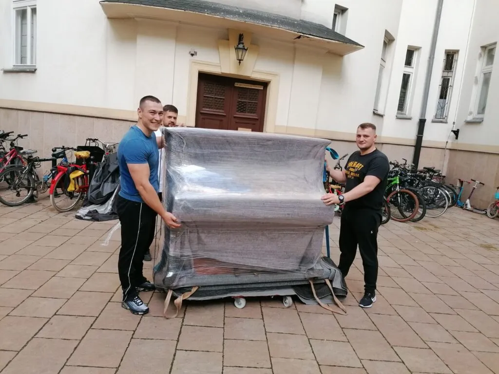 Zdjęcie Jak wnieść pianino po schodach bez ryzyka uszkodzeń i kontuzji