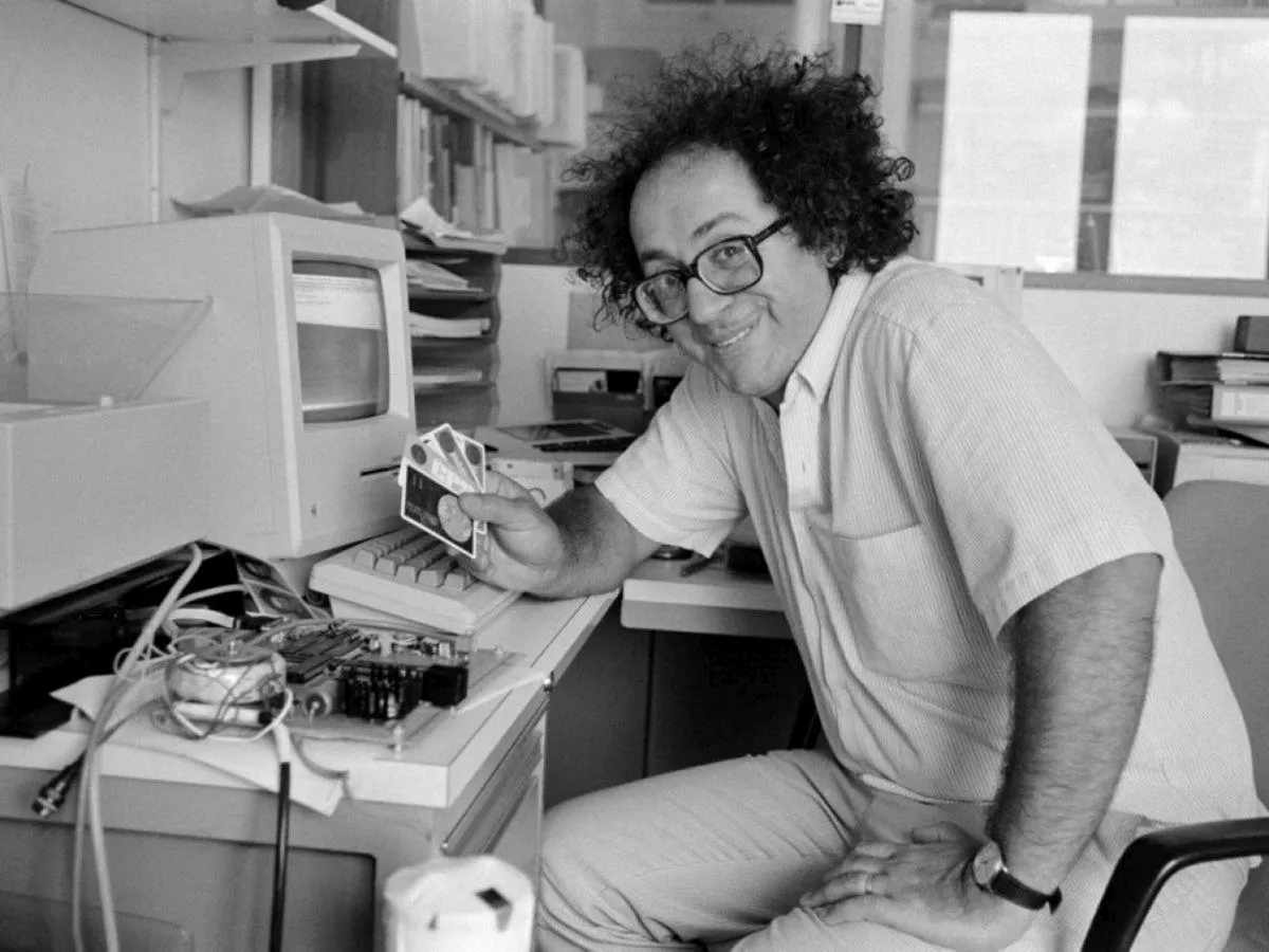 Zdjęcie Qui a inventé la carte sim ? L&#039;histoire surprenante de son créateur