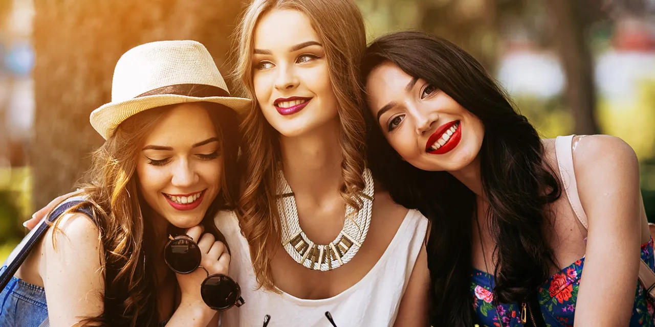 Zdjęcie Znaczenie imion damskich – poznaj ich pochodzenie, symbolikę i wpływ na osobowość