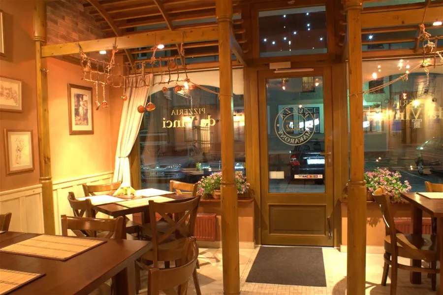 Zdjęcie Kołobrzeg gdzie zjeść: najlepsze miejsca na rodzinny obiad nad morzem