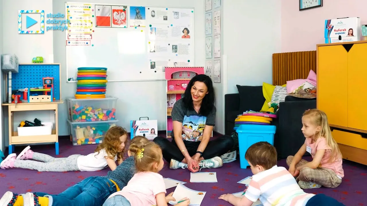 Zdjęcie Zajęcia z angielskiego w przedszkolu: wesoła nauka przez zabawę