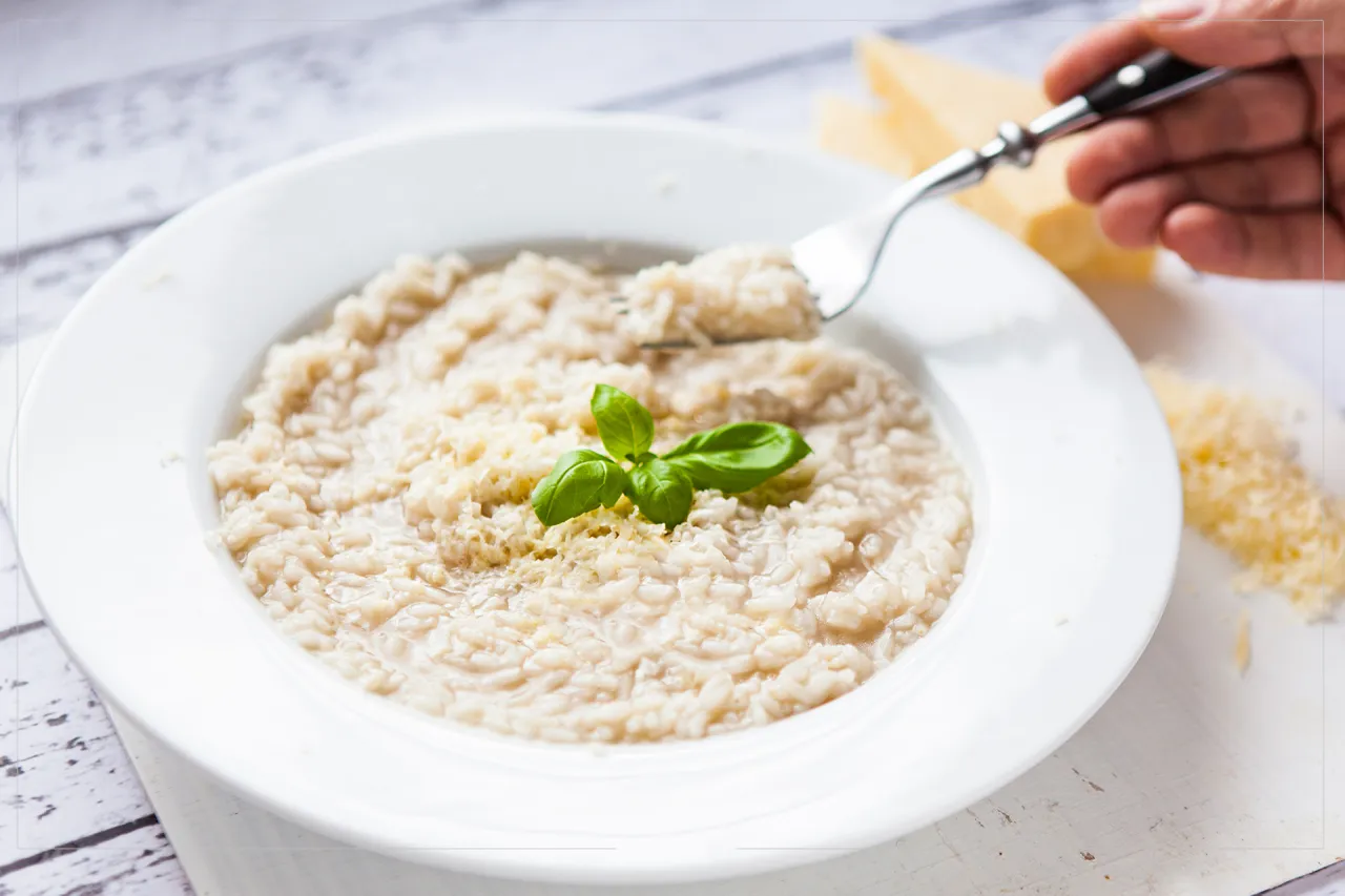 Zdjęcie Czy ryż do risotto się gotuje? Odkryj sekrety idealnego risotto
