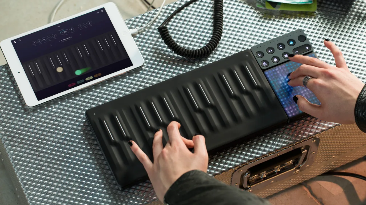 Zdjęcie Instrumenty elektroniczne w muzyce techno: Klucz do unikalnego brzmienia