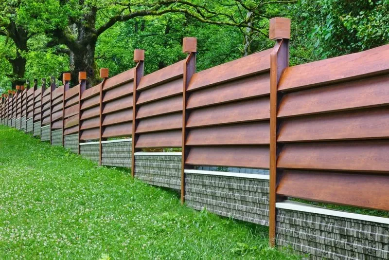 Zdjęcie Ogrodzenie kaskadowe jak wykonać - uniknij najczęstszych błędów