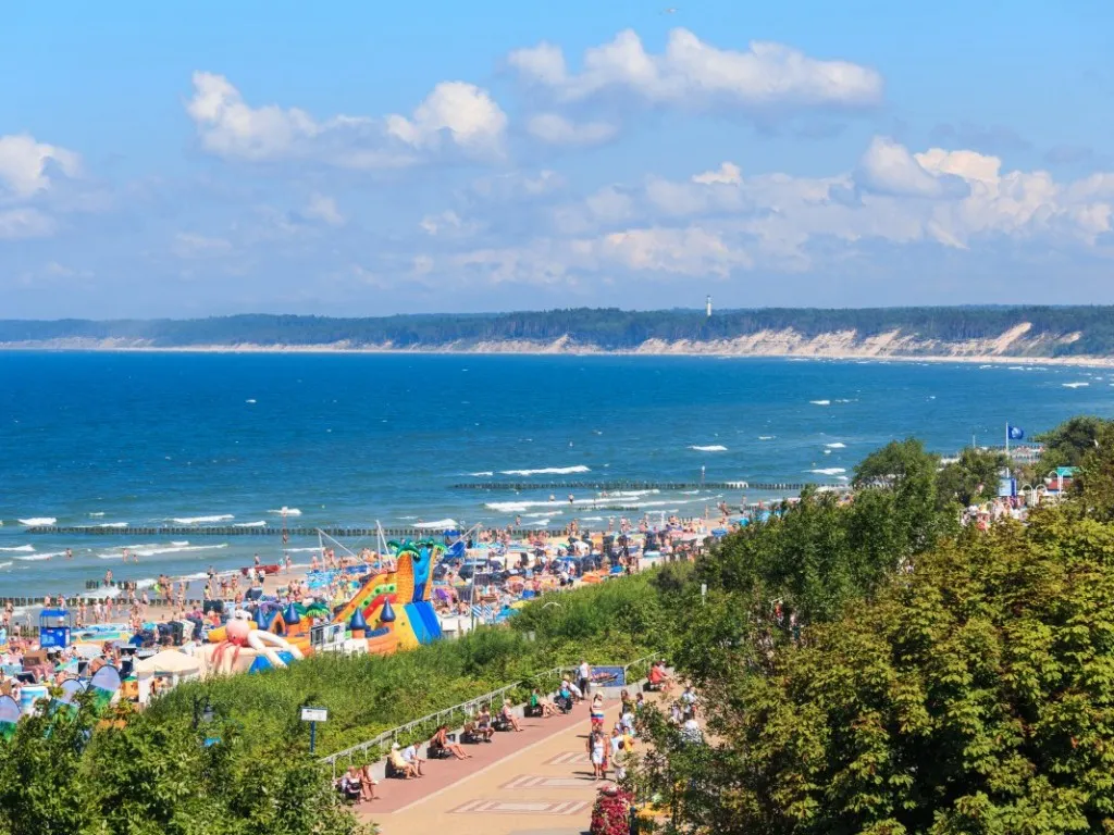 Zdjęcie Jak znaleźć nocleg nad morzem bez przepłacania i stresu