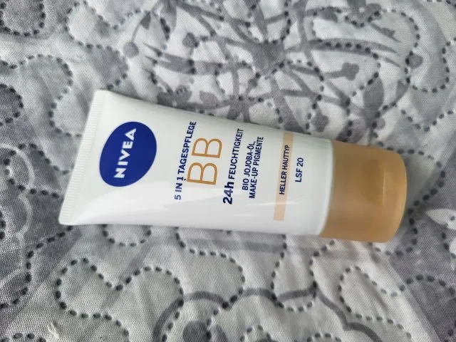 Zdjęcie Krem BB Garnier czy Nivea – który produkt naprawdę działa lepiej?