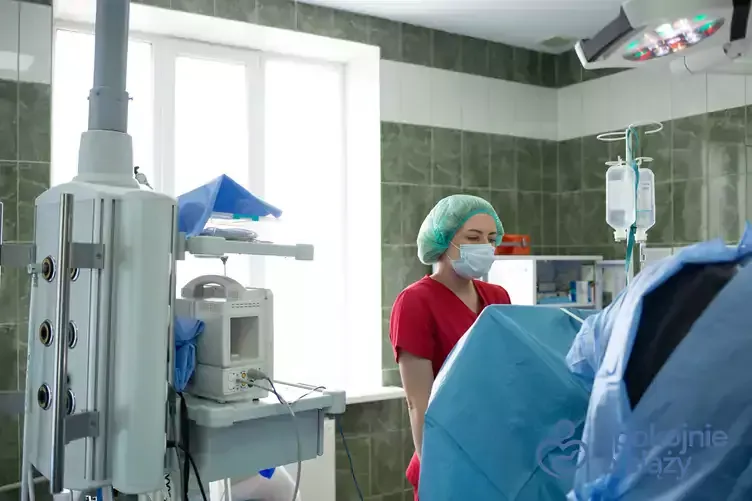Zdjęcie Resztki łożyska w macicy po porodzie: rozpoznaj niebezpieczne objawy
