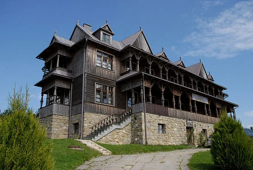 Zdjęcie Skansen Kluszkowce: Odkryj historię i atrakcje tego wyjątkowego miejsca