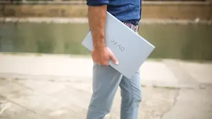 Zdjęcie Ile cali mają laptopy? Porównanie rozmiarów ekranów i ich zalet
