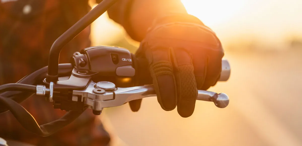 Zdjęcie Para qué sirve el embrague en una moto y cómo evitar errores comunes