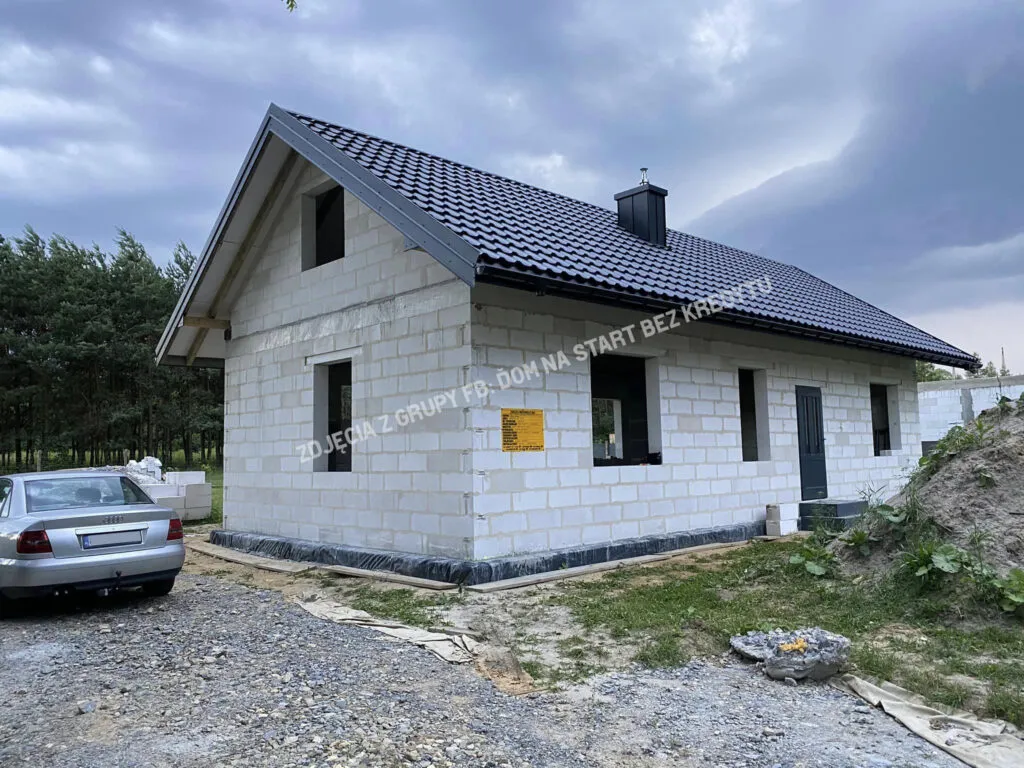 Zdjęcie Ile kosztuje budowa domu 100m2 z poddaszem? Sprawdź realne ceny!