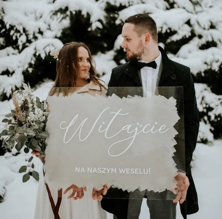 Zdjęcie Jak wypisać zaproszenia ślubne z osobą towarzyszącą i dzieckiem poprawnie?