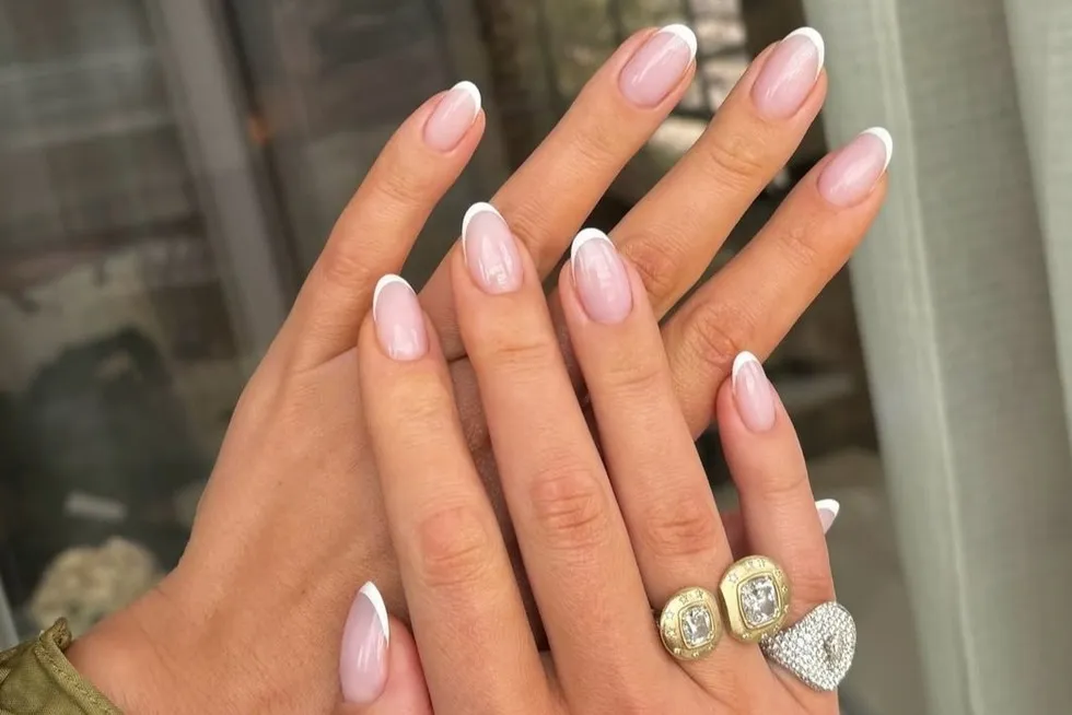 Zdjęcie Manicure francuski jest modny: trendy, które musisz znać