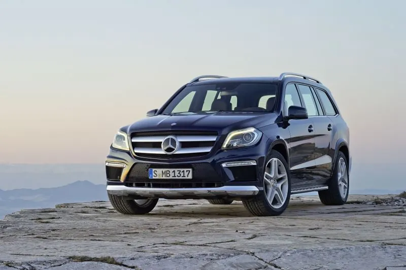 Zdjęcie Mercedes-Benz GL-Class: szczegółowe specyfikacje i porównania SUV-ów