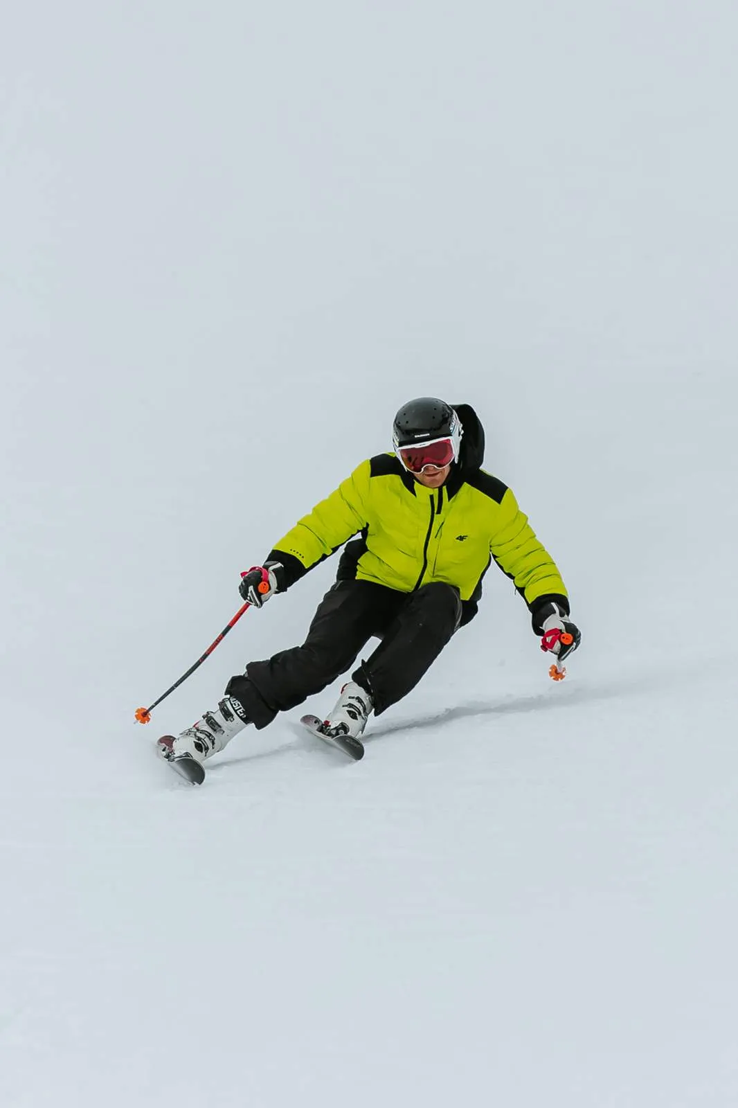Zdjęcie Ile kalorii spala snowboard? Sprawdź, ile możesz stracić podczas jazdy