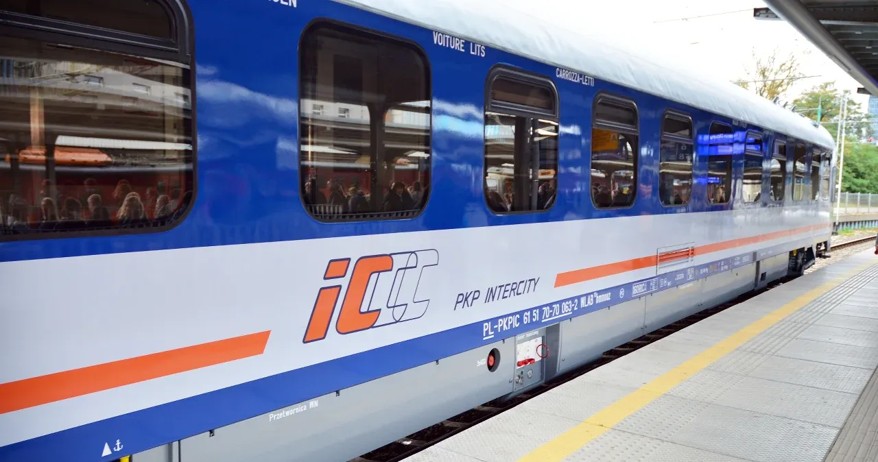 Zdjęcie Zwrot biletu intercity do kiedy? Sprawdź, jak uniknąć strat!