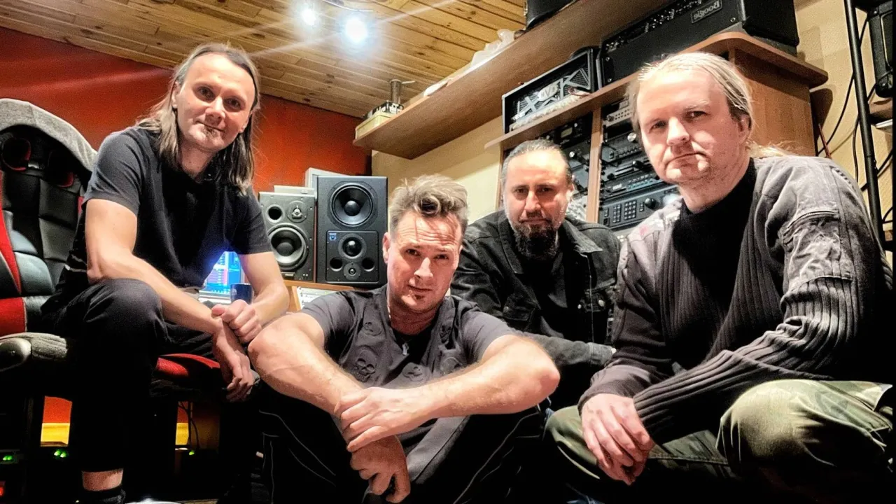 Zdjęcie Poznaj wykonawcę piosenki z serialu Osadzone Blok F - szczegóły utworu