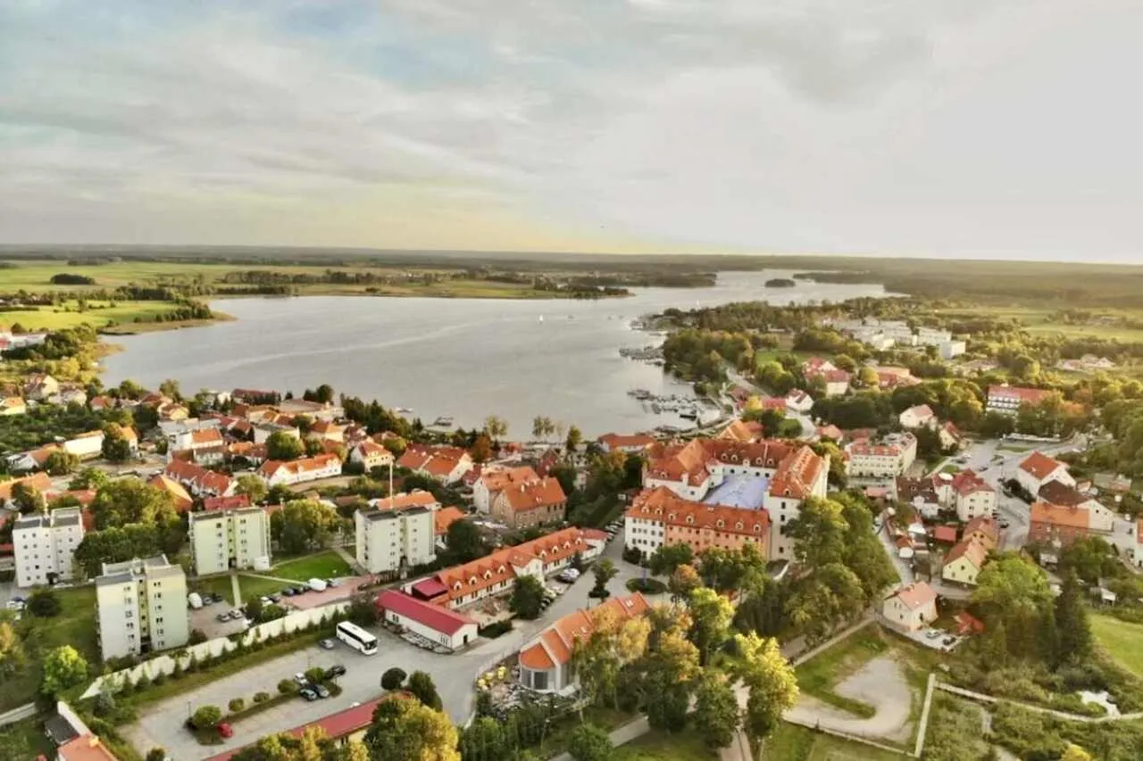 Zdjęcie Jezioro Ryńskie: kompletny przegląd najlepszych atrakcji i wypoczynku