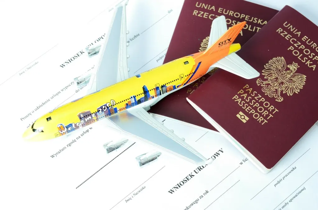 Zdjęcie Jak się wyrabia paszport w Polsce - uniknij błędów i kosztów