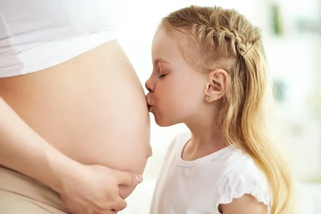 Zdjęcie Jakie leki na zaparcia w ciąży - skuteczne metody łagodzenia dolegliwości