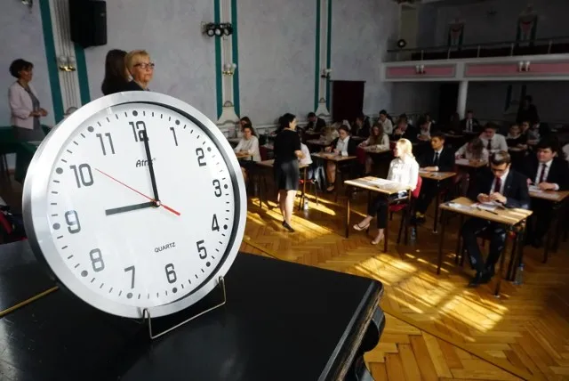 Zdjęcie Ile się pisze maturę z polskiego? Poznaj czas i strukturę egzaminu