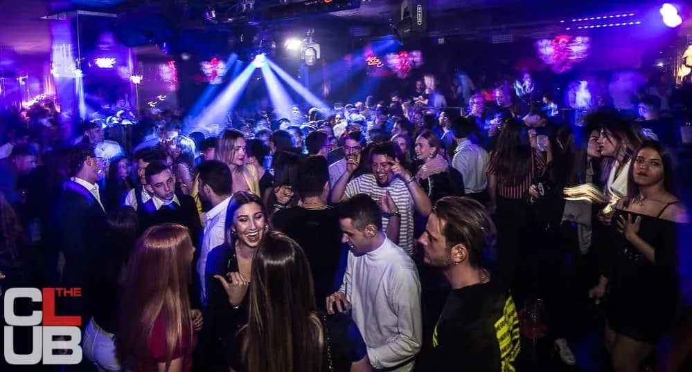 Zdjęcie Klub Milano: Serce nocnego życia Mediolanu - Imprezy i rozrywka