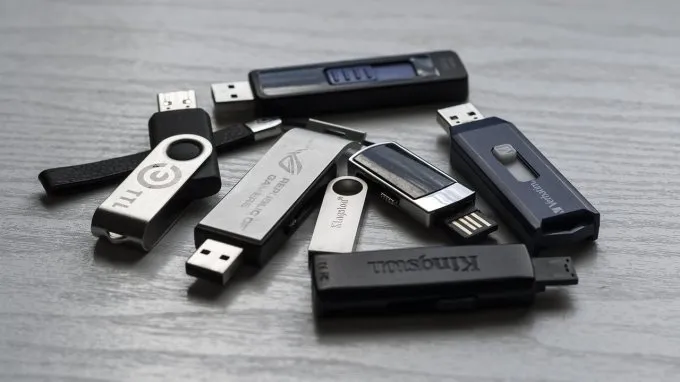 Zdjęcie Jak naprawić uszkodzony pendrive i odzyskać cenne dane bez ryzyka