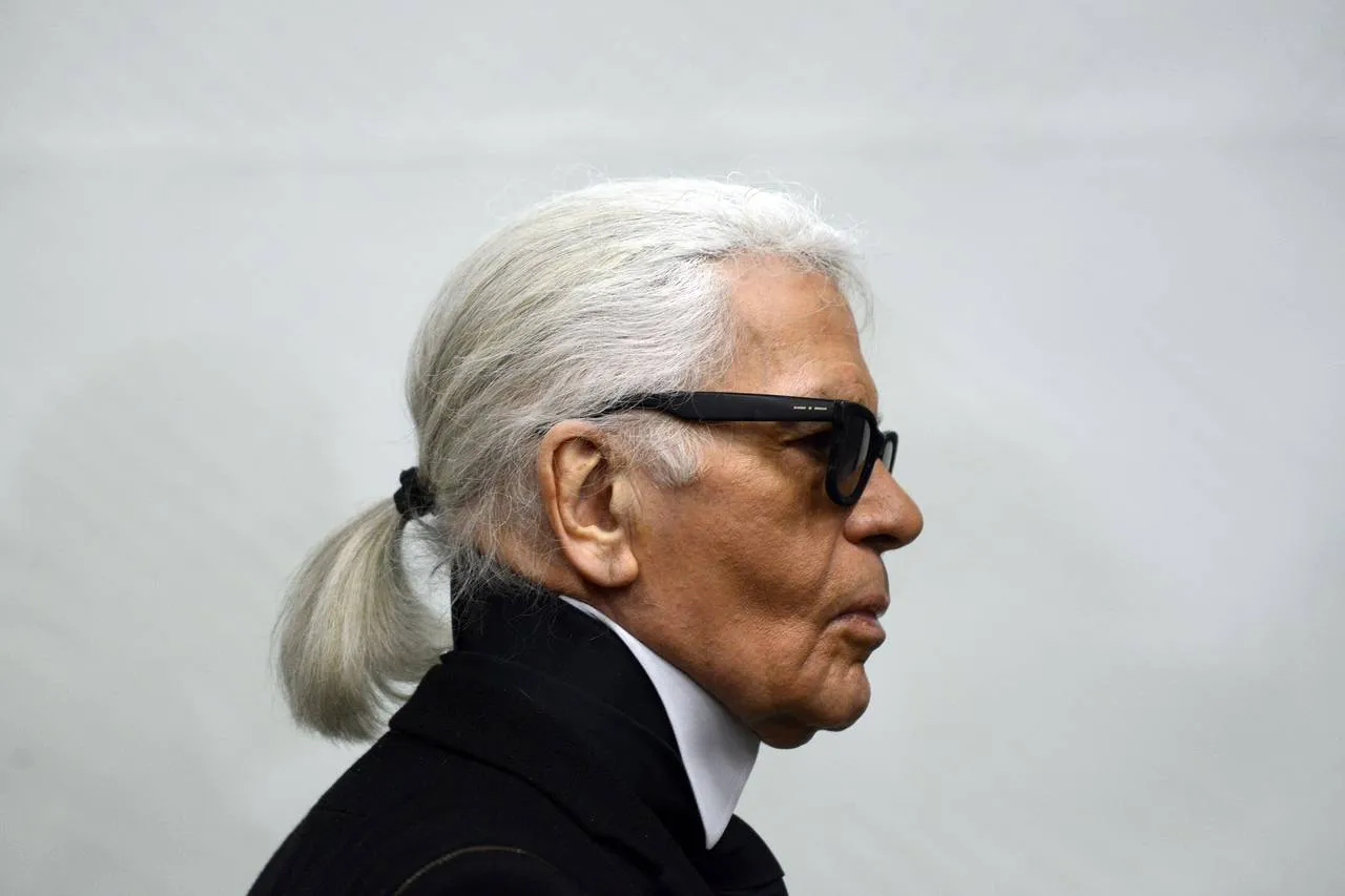 Zdjęcie Karl Lagerfeld Blog: Ikona mody i jej niesamowite dziedzictwo