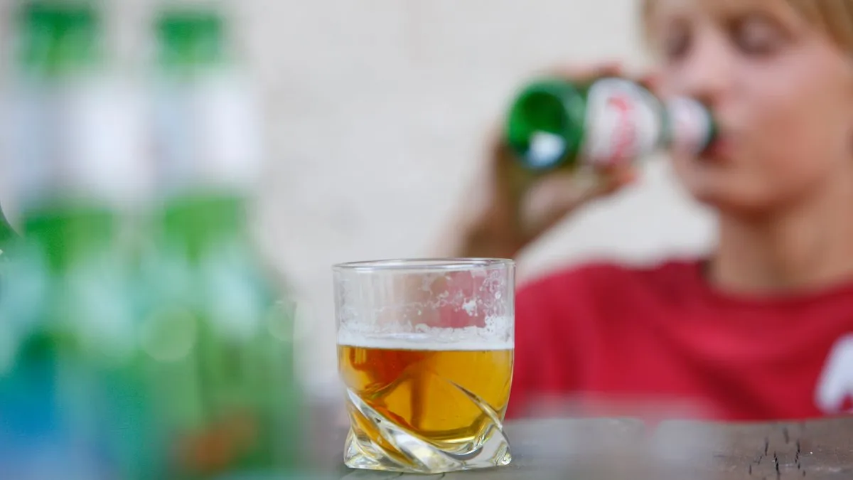Zdjęcie Co zrobić gdy dziecko wraca pijane - jak zapewnić mu wsparcie?