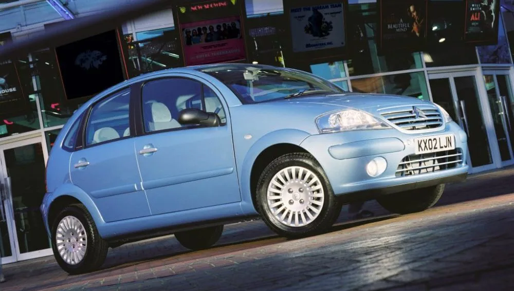 Zdjęcie Gdzie jest bezpiecznik rozrusznika w Citroen C3? Oto ważne informacje