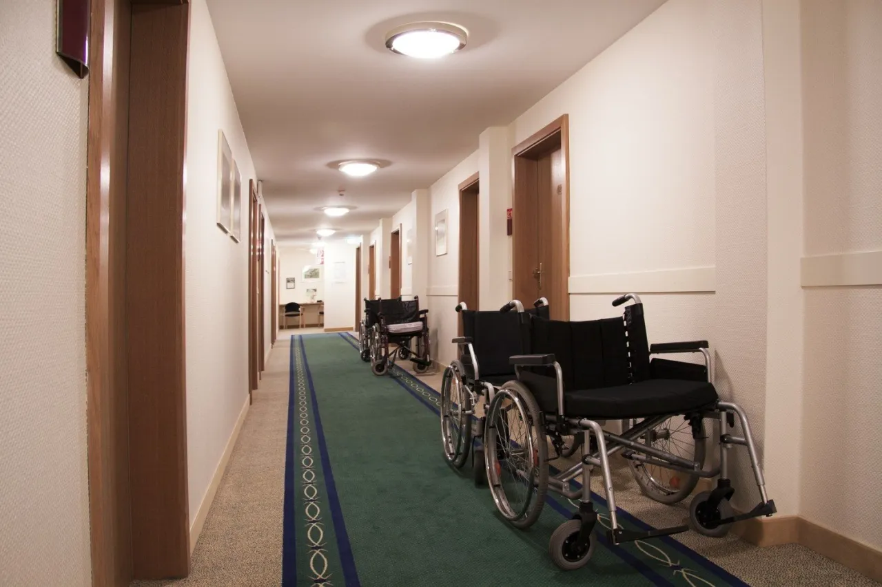 Zdjęcie Gdzie najszybciej rehabilitacja NFZ Bemowo Warszawa? Sprawdź terminy!